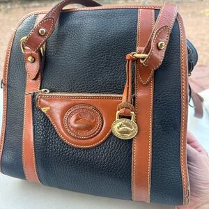 Vintage Pebbled Leather Dooney and Bourke Purse Bag